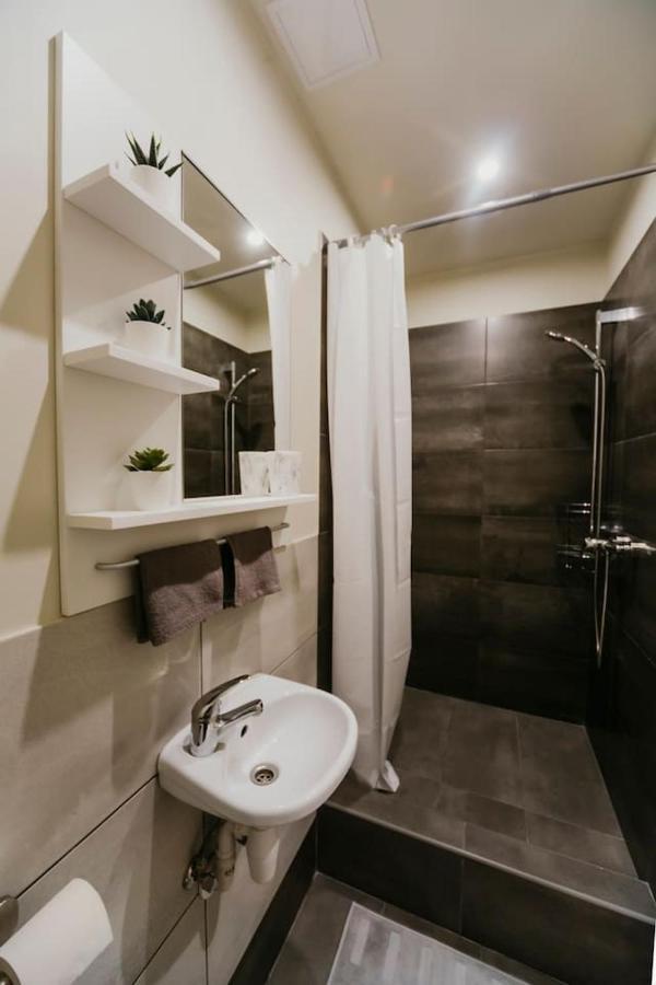 Smallest Apartment In The Center Of Riga Exterior photo